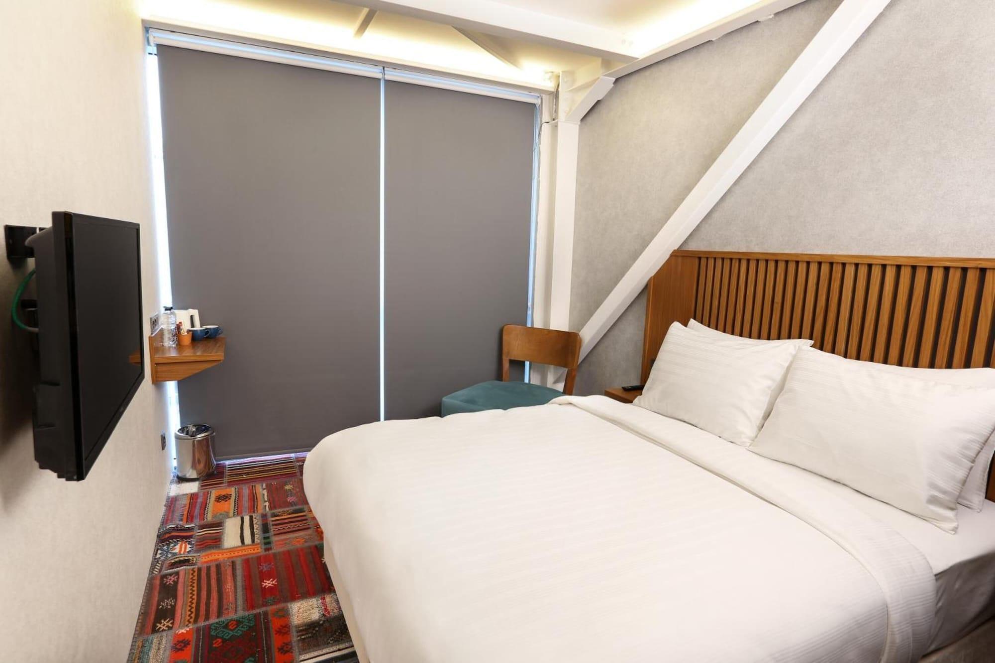 Discovery Hotel Istanbul Exterior photo